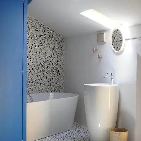 Casaia - Santorin - Avec Salle De Bain Privee Apartment Hyeres